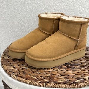 Women's UGG Classic Ultra Mini Platform Chestnut Suede